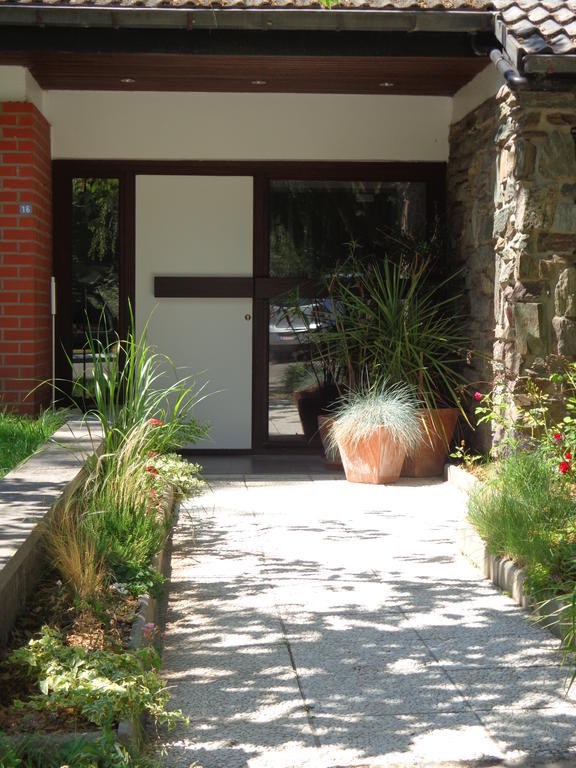 Green Hill Guest House And Apartment اوفرأيسه المظهر الخارجي الصورة