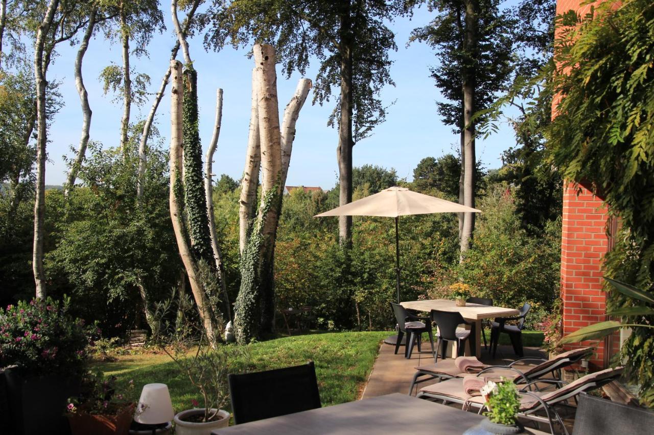 Green Hill Guest House And Apartment اوفرأيسه المظهر الخارجي الصورة